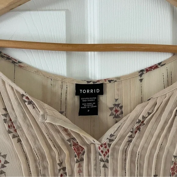 Torrid 3/4 Sleeve Blouse 2X - Picture 2 of 9